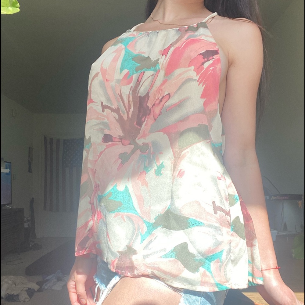 Pastel floral backless blouse
